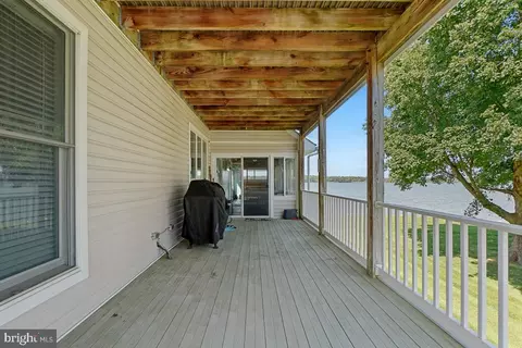 Exterior - 6800 Gunder Ave, Middle River, MD 21220 photo 14 of 15