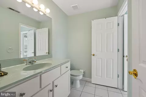 Bath - 6800 Gunder Ave, Middle River, MD 21220 photo 5 of 6