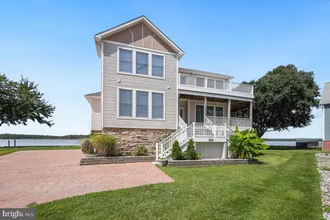 Exterior - 6800 Gunder Ave, Middle River, MD 21220 photo 2 of 15