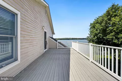 Exterior - 6800 Gunder Ave, Middle River, MD 21220 photo 13 of 15