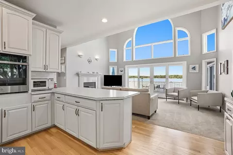 Kitchen - 6800 Gunder Ave, Middle River, MD 21220 photo 3 of 5
