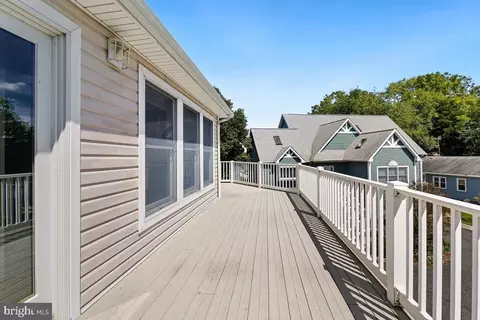 Exterior - 6800 Gunder Ave, Middle River, MD 21220 photo 12 of 15