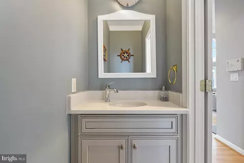Bath - 6800 Gunder Ave, Middle River, MD 21220 photo 2 of 6