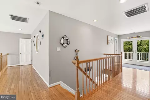 Entry Way - 6800 Gunder Ave, Middle River, MD 21220 photo 2 of 3