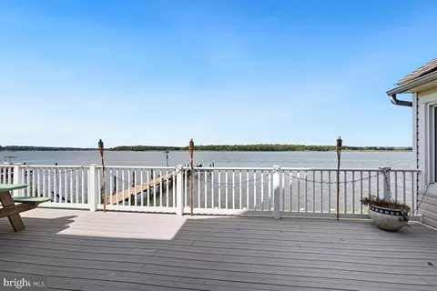 Exterior - 6800 Gunder Ave, Middle River, MD 21220 photo 8 of 15