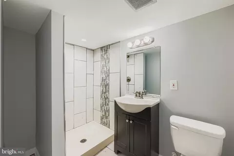 Bath - 1229 N Point Rd, Dundalk, MD 21222 photo 2 of 2