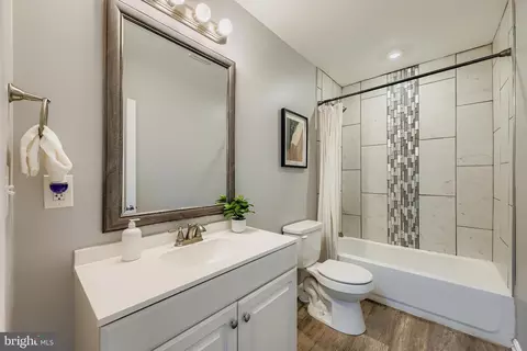 Bath - 1229 N Point Rd, Dundalk, MD 21222 photo 1 of 2