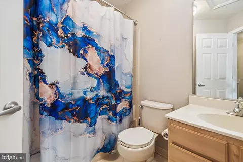Bath - 6 Deaven Ct, Baltimore, MD 21209 photo 1 of 1