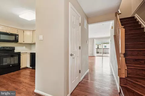 Entry Way - 6 Deaven Ct, Baltimore, MD 21209 photo 2 of 5