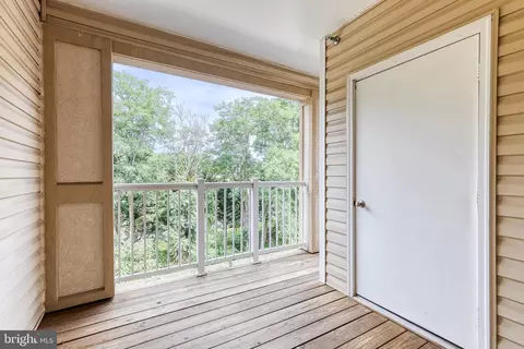 Exterior - 400 Symphony Cir #406, Hunt Valley, MD 21030 photo 1 of 1