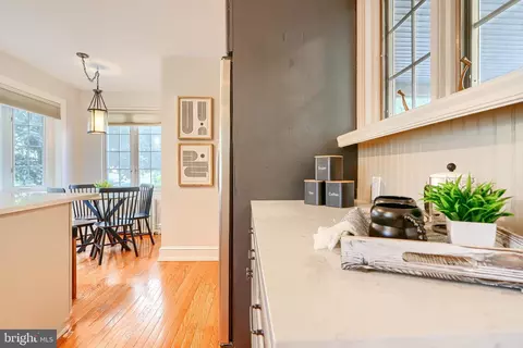 Kitchen - 905 Kingston Rd, Baltimore, MD 21212 photo 4 of 4