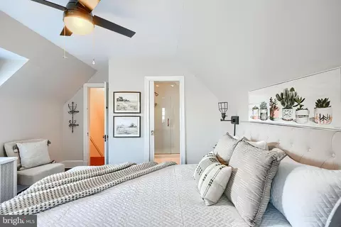 Bedroom - 905 Kingston Rd, Baltimore, MD 21212 photo 3 of 4