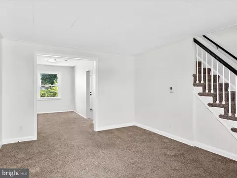 6817 Duluth Ave, Dundalk, MD 21222 photo 3