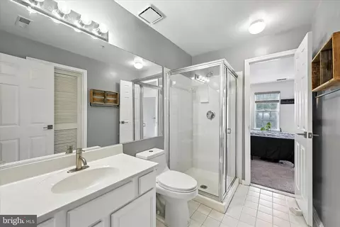 Bath - 2 Tyler Falls Ct #A, Baltimore, MD 21209 photo 2 of 3