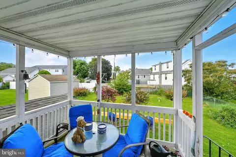 Exterior - 204 Bayside Dr, Dundalk, MD 21222 photo 2 of 5