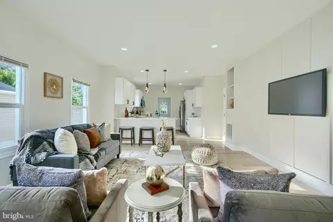 2126 Oakland Rd, Middle River, MD 21220