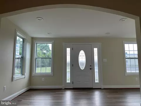 19 Lynbrook Rd, Middle River, MD 21220 photo 3