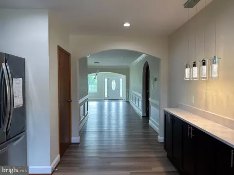 19 Lynbrook Rd, Middle River, MD 21220 photo 4