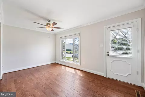 5603 Selford Rd, Halethorpe, MD 21227 photo 4