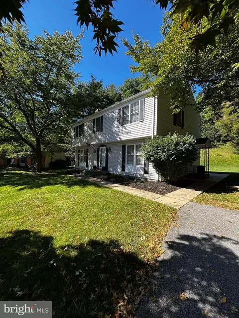8 Bromley Ct, Lutherville Timonium, MD 21093