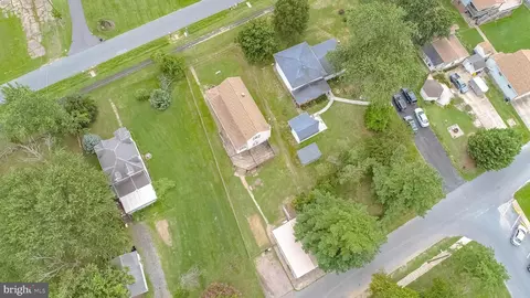 View/Area - 7428 Bay Front Rd, Sparrows Point, MD 21219 photo 5 of 13