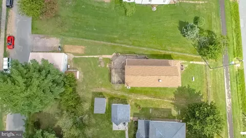 View/Area - 7428 Bay Front Rd, Sparrows Point, MD 21219 photo 4 of 13