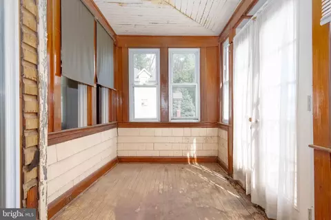 Exterior - 7428 Bay Front Rd, Sparrows Point, MD 21219 photo 7 of 7