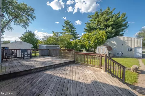 Exterior - 7428 Bay Front Rd, Sparrows Point, MD 21219 photo 1 of 7