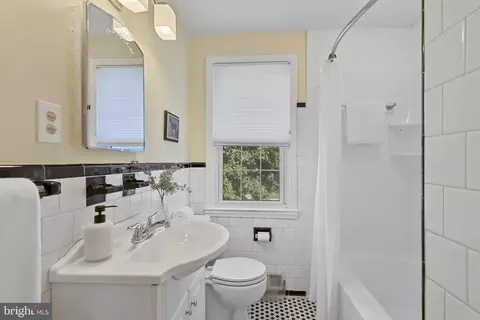 Bath - 101 Regester Ave, Baltimore, MD 21212 photo 1 of 3