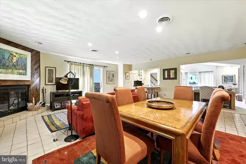 Dining - 6705 Chippewa Dr, Baltimore, MD 21209 photo 1 of 3