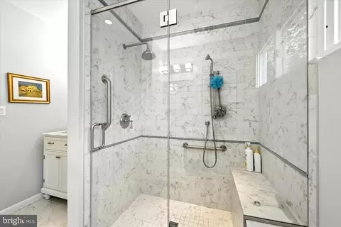Bath - 6705 Chippewa Dr, Baltimore, MD 21209 photo 1 of 3