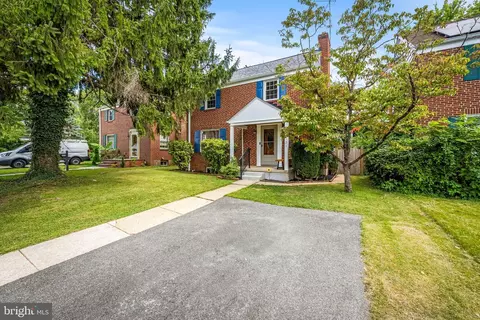 121 Brightside Ave, Pikesville, MD 21208