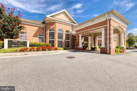 400 Symphony Cir #325, Cockeysville, MD 21030