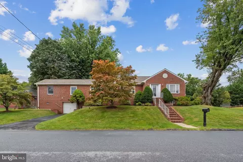 1900 Mountain Ave, Parkville, MD 21234