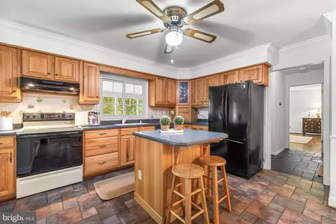 Kitchen - 2504 Carroll Mill Rd, Phoenix, MD 21131 photo 4 of 4