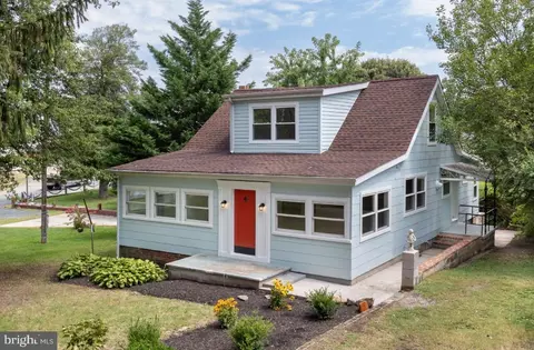 203 Oak Ave, Essex, MD 21221