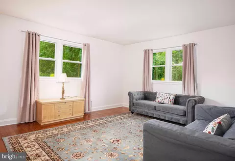 Living - 448 Range Rd, Towson, MD 21204 photo 2 of 2