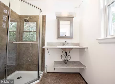 Bath - 448 Range Rd, Towson, MD 21204 photo 2 of 4