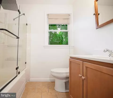 Bath - 448 Range Rd, Towson, MD 21204 photo 1 of 4