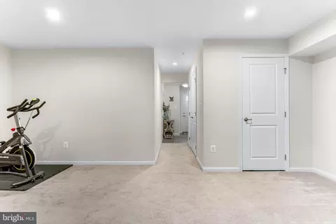 5 Gates Park Ct, Baltimore, MD 21227 photo 9