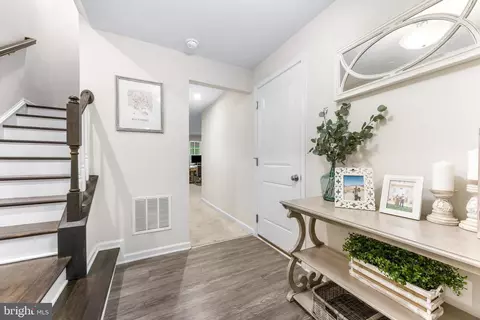 5 Gates Park Ct, Baltimore, MD 21227 photo 6