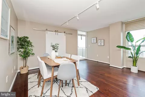 Dining - 205 E Joppa Rd #2009, Towson, MD 21286 photo 2 of 3