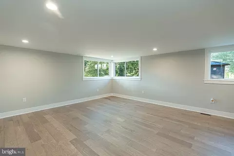 Living - 1105 Chester Rd, Middle River, MD 21220 photo 3 of 6