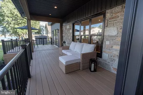 Exterior - 1105 Chester Rd, Middle River, MD 21220 photo 5 of 11