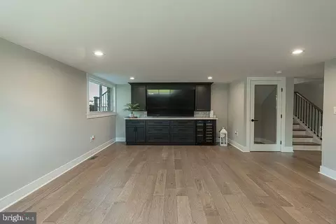 Living - 1105 Chester Rd, Middle River, MD 21220 photo 4 of 6