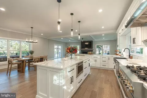 Kitchen - 1105 Chester Rd, Middle River, MD 21220 photo 1 of 5