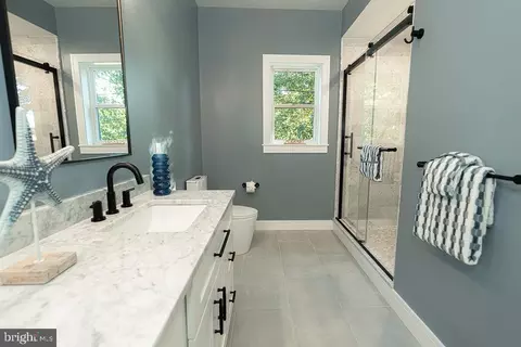 Bath - 1105 Chester Rd, Middle River, MD 21220 photo 5 of 11