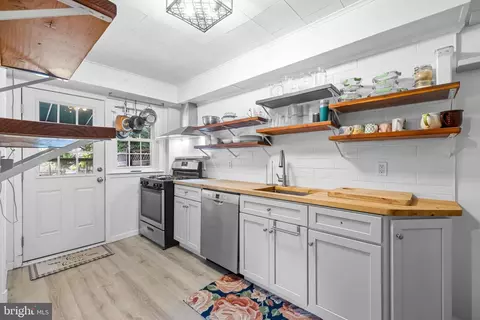 239 Stanmore Rd, Baltimore, MD 21212 photo 9