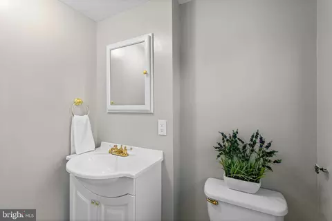 Bath - 1149 Linden Ave, Halethorpe, MD 21227 photo 1 of 3