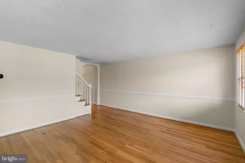 Living - 1149 Linden Ave, Halethorpe, MD 21227 photo 1 of 4